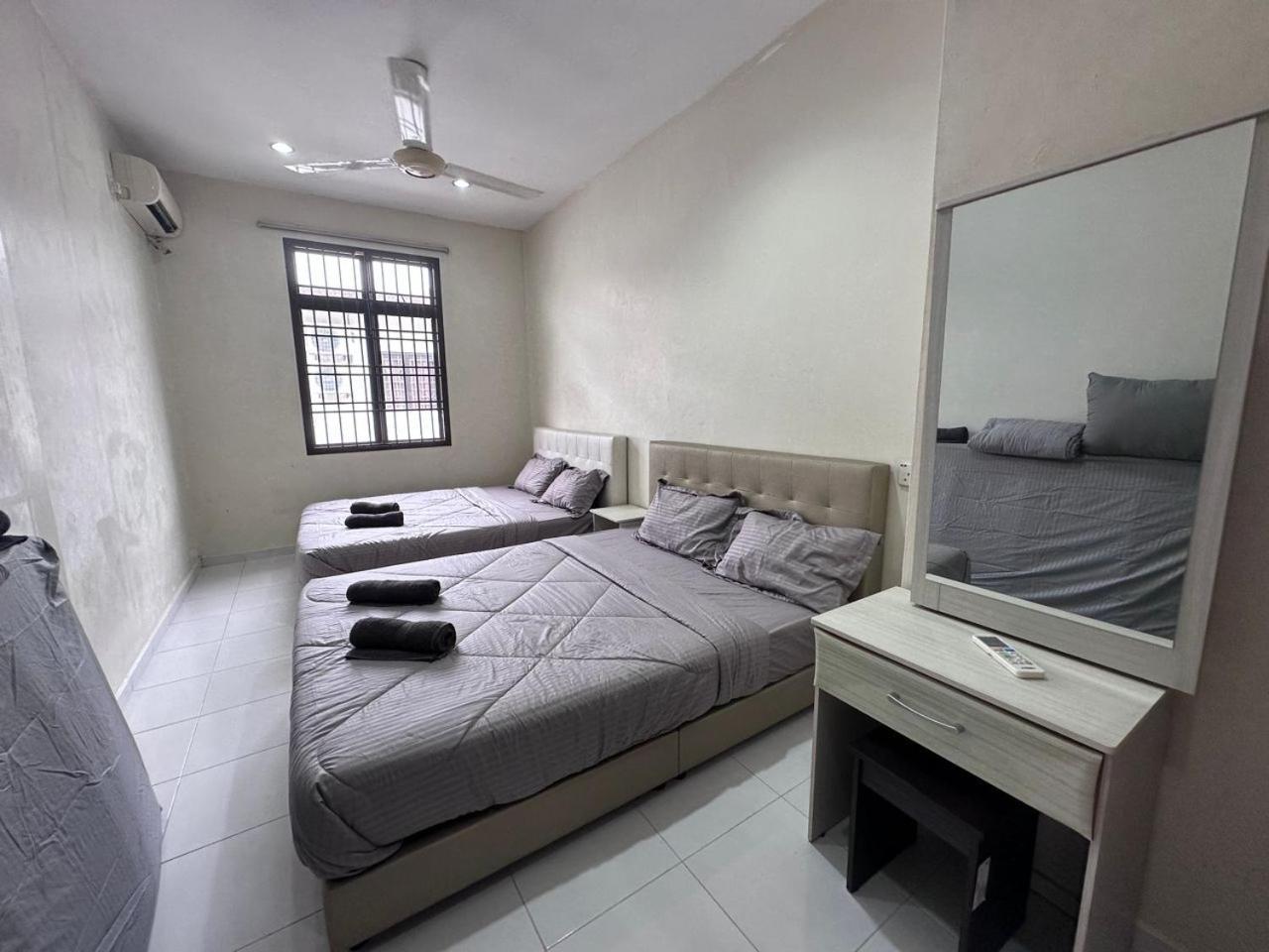 Rumah liburan Desa Tebrau 1 Near Ikea Toppen Peikin Long Sing Helixuan Restaurant Johor Bahru